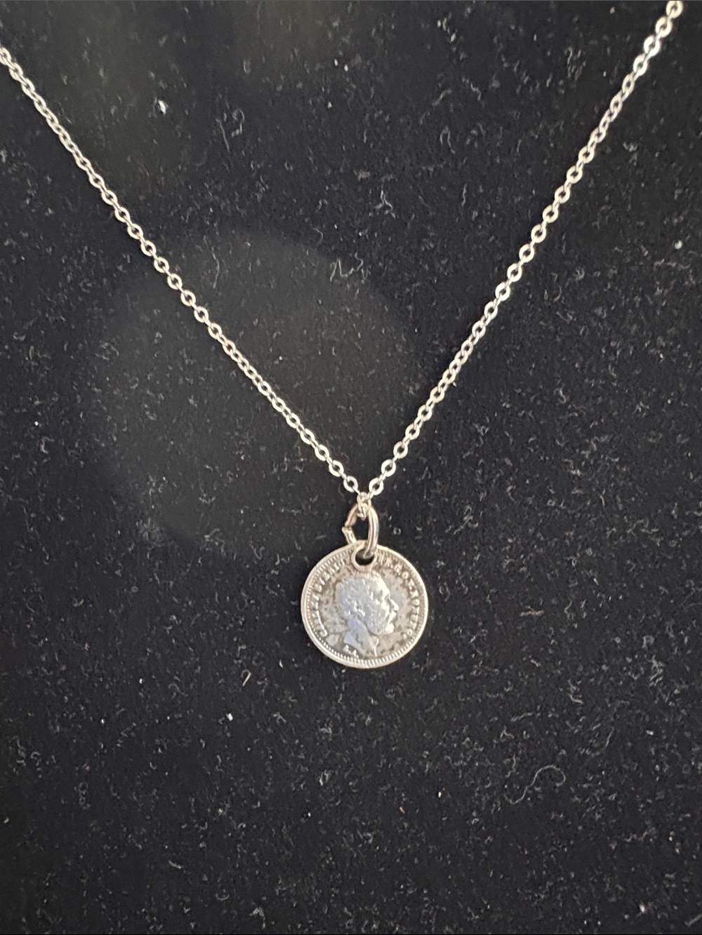 Silver Swedish 10 Ore 1859-1872 Pendant King Carl XVS And Chain - Picture 6 of 10